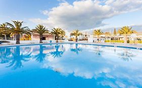 Cabanas Gold By Beach Rentals
